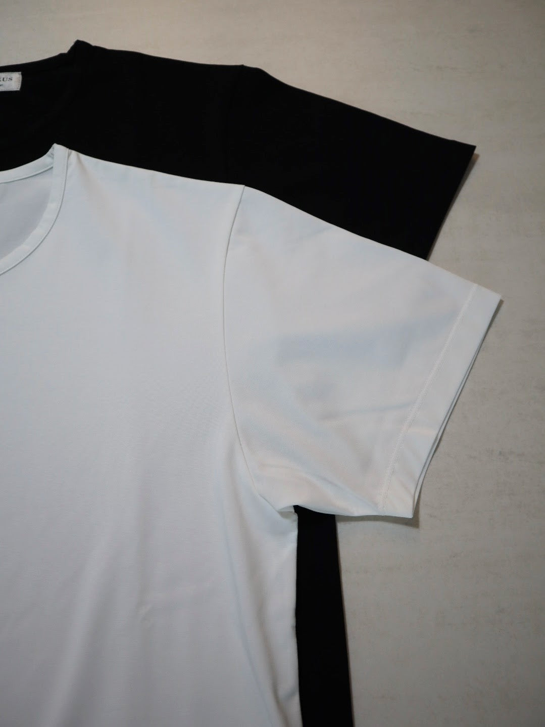 クルーネックTシャツ - Black